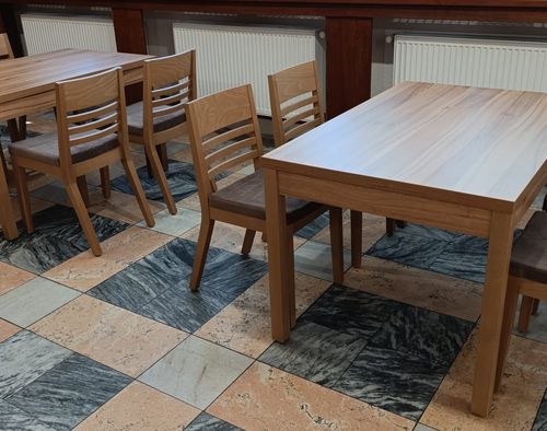 Dřevěné židle pro kultruní domy