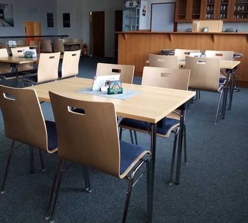 Kovové sklapovací stoly MUC 128