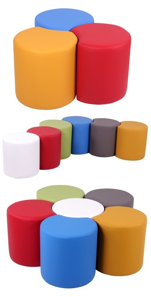 Taburety čalouněné pro sestavovaní oblíbených tvarů.